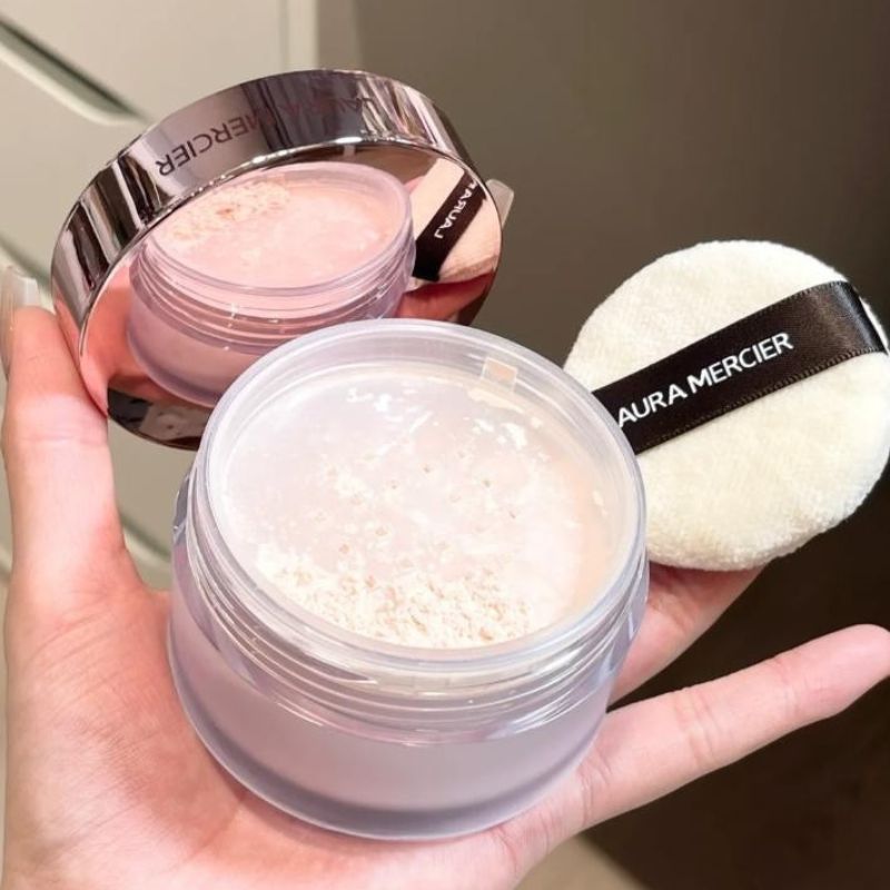 Puder utrwalający z efektem tr – Huda Beauty Makeup Kit recenzja i cena