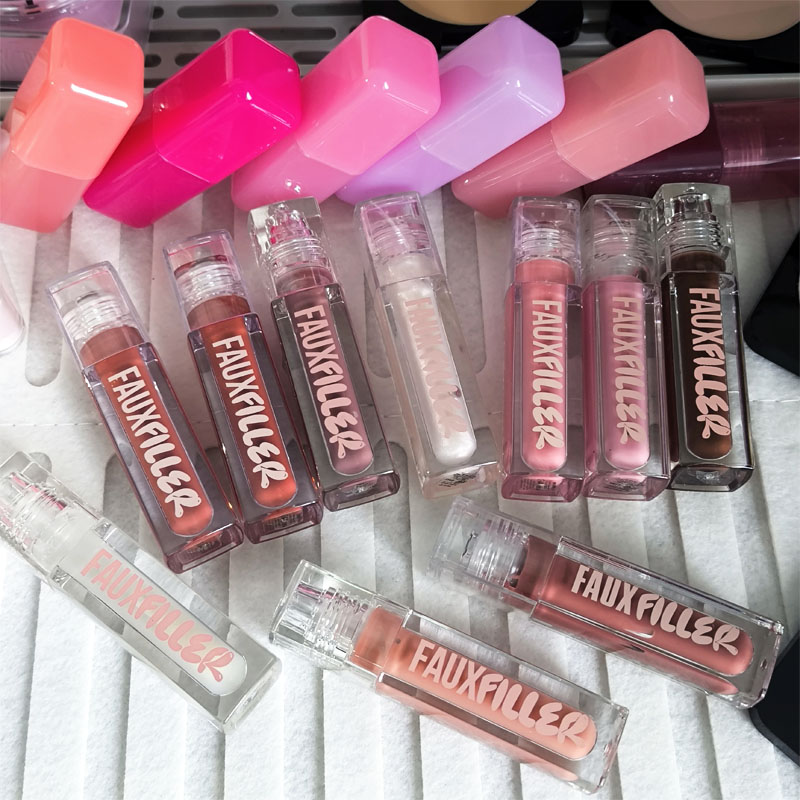 Brand Beauty FAUX FILLER Błysz – Huda Beauty Makeup Kit recenzja i cena