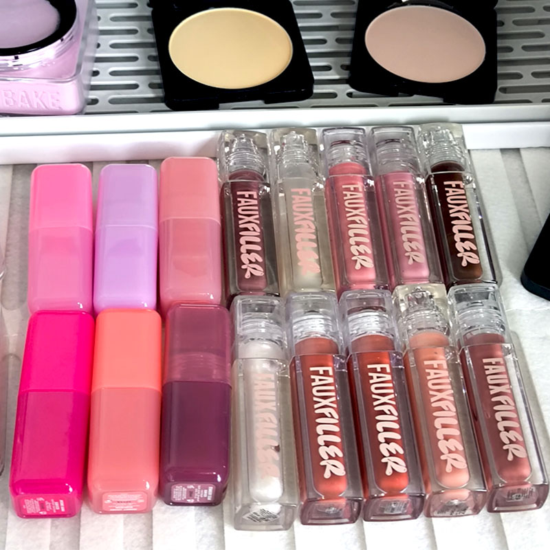 Brand Beauty FAUX FILLER Błysz – Huda Beauty Makeup Kit recenzja i cena