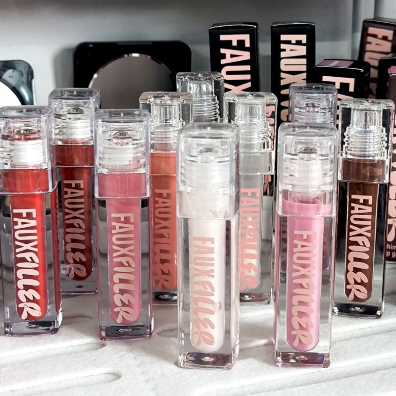 Brand Beauty FAUX FILLER Błysz – Huda Beauty Makeup Kit recenzja i cena