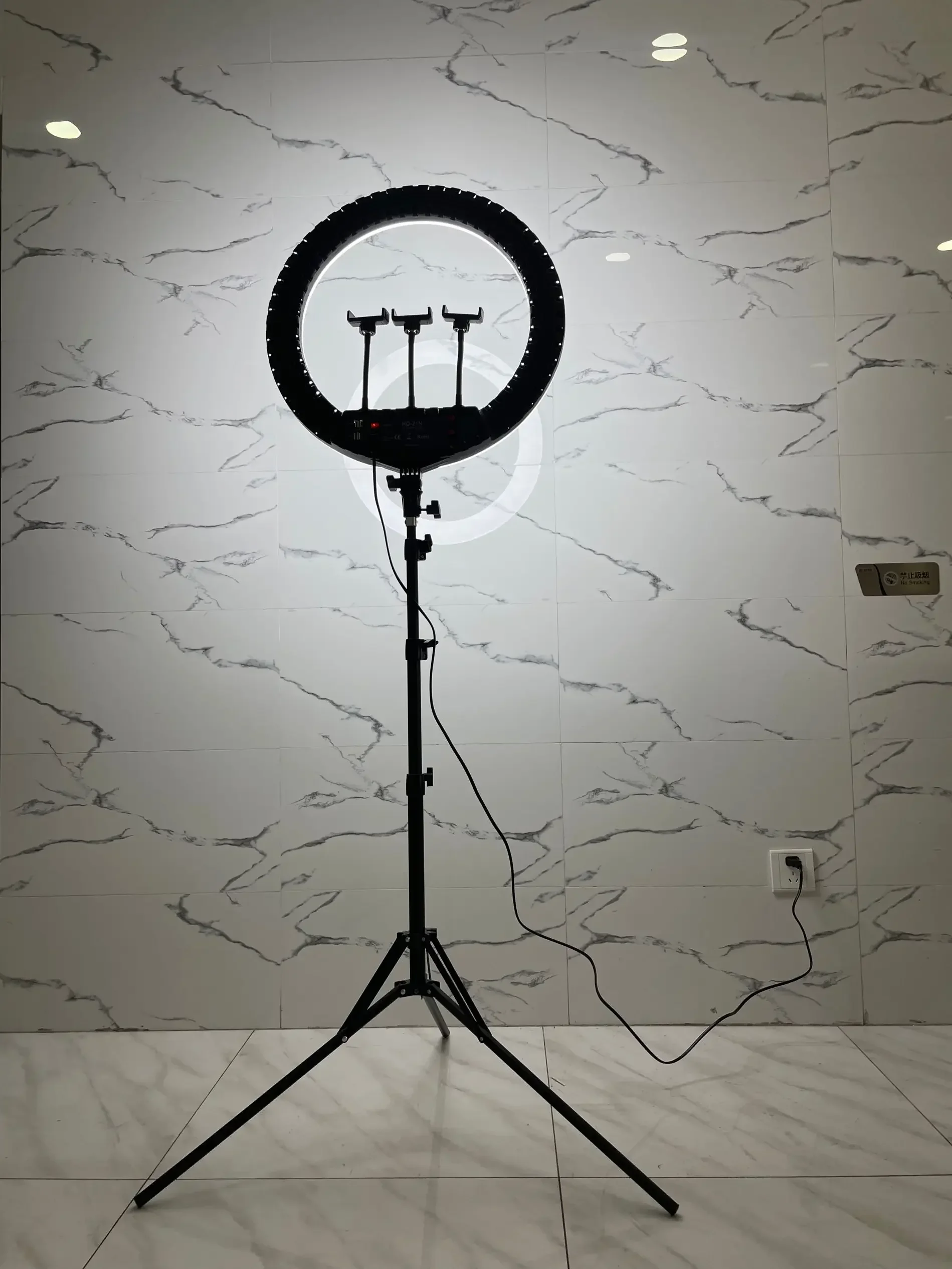 Zestaw lampy fotograficznej LE – Led Ring Light recenzja i cena